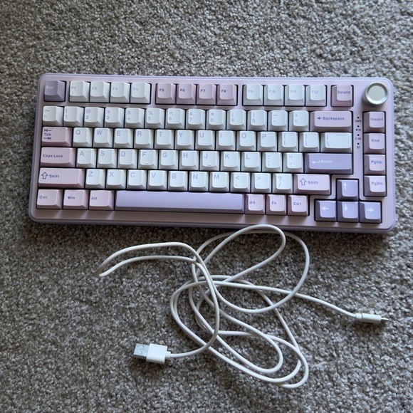 Yunzii B75 Pro Mechanical Keyboard - Picture 2 of 4